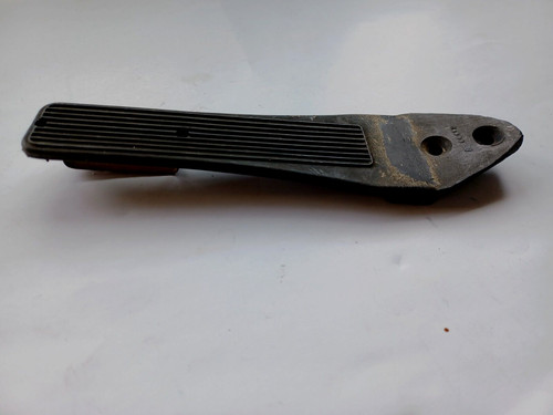 Pedale acceleratore auto